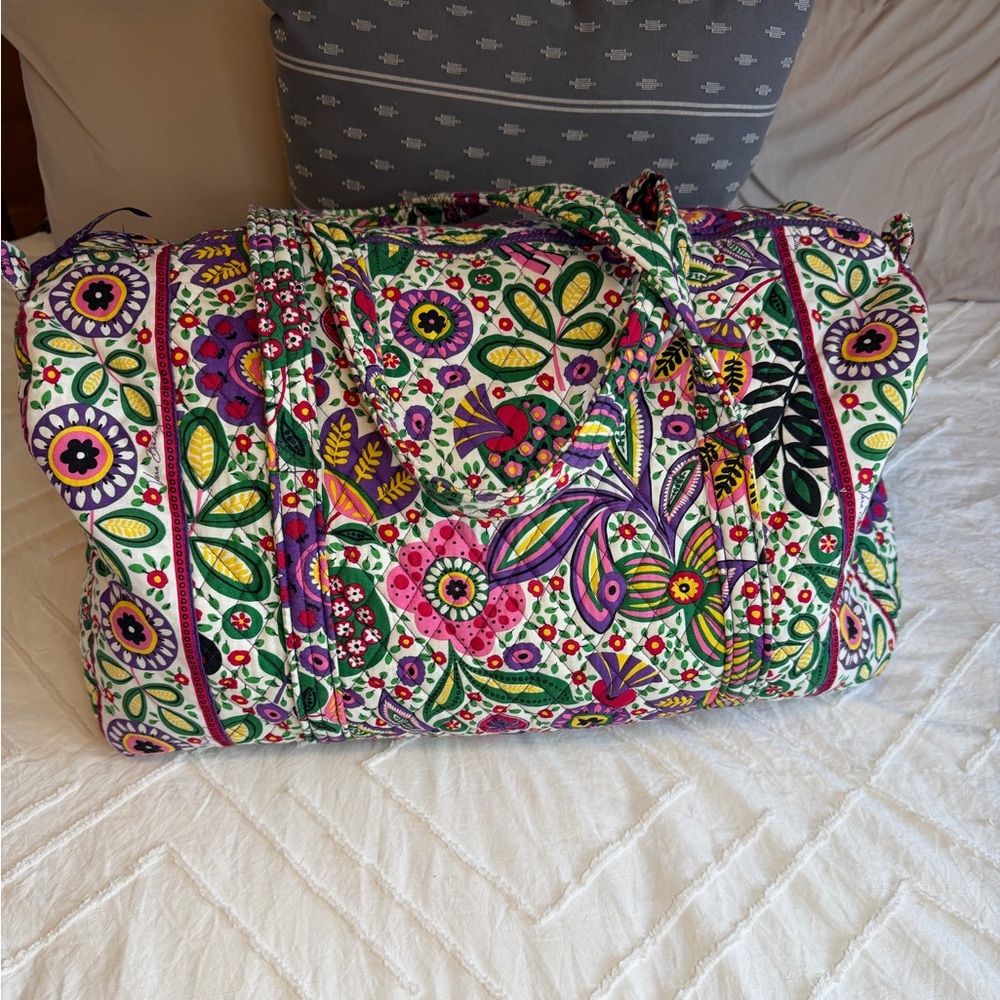 Vera Bradley Viva La Vera Large Floral Cotton Overnight Weekender Bag Excellent! - Picture 2 of 12